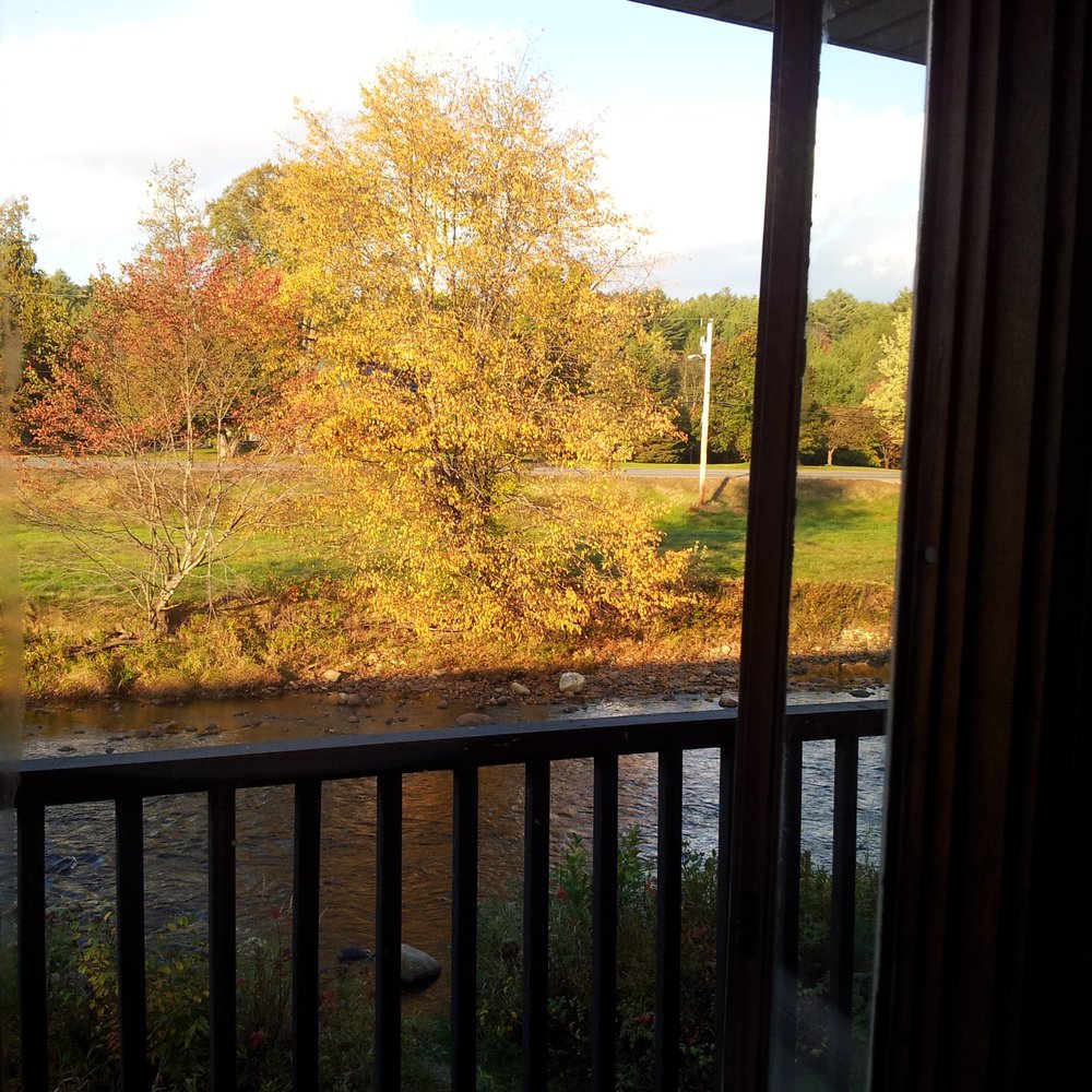 Hillwinds Lodge - Hotels Near Me - Franconia, New Hampshire Hillwinds Lodge - Hotels Near Me - Franconia, New Hampshire