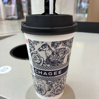 Chagee Modern Teahouse - Jasmine latte - Coffee & Tea Near Me - Torrance, California Chagee Modern Teahouse - Jasmine latte - Coffee & Tea Near Me - Torrance, California