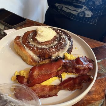 Barn 34 - Cinnamon roll French toast - Bars Near Me - Ocean City, Maryland