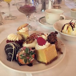 Desert, wasn't able to get a pic of the food as it was devoured within minutes :) Desert, wasn't able to get a pic of the food as it was devoured within minutes :)