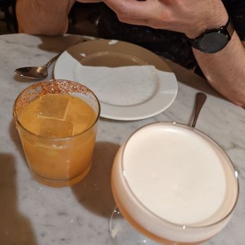 Altro Paradiso - Calabrian daisy (left) and mezcal sour - Italian Near Me - New York, New York