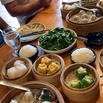 Han Palace - Soup dumplings, scallop dumpling (green ones), pork dumpling fresh crab roe (yellow ones/aka shu mai), shrimp dumpling (clear ones/har gao) - Dim Sum Near Me - Washington, DC, District of Columbia