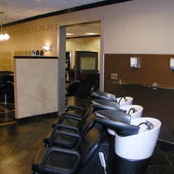 La Moda Hair Salon - Relax and enjoy your shampou