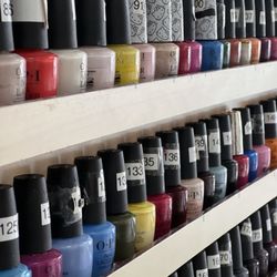 NOA Nail Salon - While waiting for my sister I took a few pics