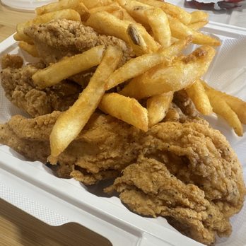 Yas Chicken Express - Chicken strips and fries - Chicken Shop Near Me - Enterprise, Nevada