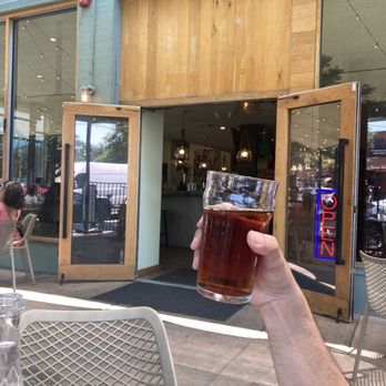 Hide - Abita amber beer on the patio - Cocktail Bars Near Me - Dallas, Texas