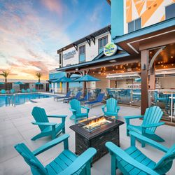 Salty Rim Bar & Grill