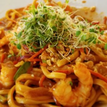 Hatteras Sol Waterside Grill - Pad Thai - New American Near Me - Hatteras, North Carolina Hatteras Sol Waterside Grill - Pad Thai - New American Near Me - Hatteras, North Carolina