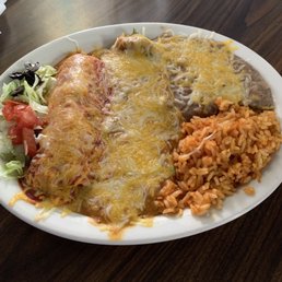 Enchilada/Chile Rellano with beans and rice