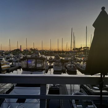 Yard House - Bars Near Me - Long Beach, California