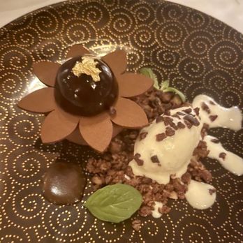 Michael Mina - Salted Carmel ice cream and the crumbles were to die for! - New American Near Me - Las Vegas, Nevada Michael Mina - Salted Carmel ice cream and the crumbles were to die for! - New American Near Me - Las Vegas, Nevada