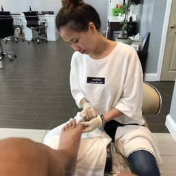 she stabbed my foot with a tool trying to cut the plastic to drain the tub. The owner didn't say or do anything she stabbed my foot with a tool trying to cut the plastic to drain the tub. The owner didn't say or do anything
