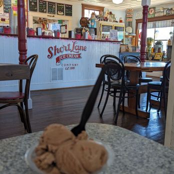 Short Lane Ice Cream - Chocolate covered strawberry ice cream - Ice Cream & Frozen Yogurt Near Me - Gloucester, Virginia Short Lane Ice Cream - Chocolate covered strawberry ice cream - Ice Cream & Frozen Yogurt Near Me - Gloucester, Virginia