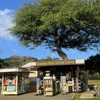 Aloha Diamond Head Hike - Bus Tours Near Me Aloha Diamond Head Hike - Bus Tours Near Me