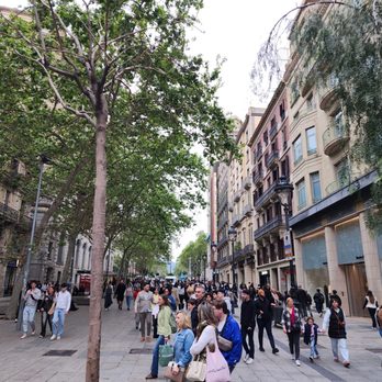 Las Ramblas - Local Flavor Near Me - Barcelona, B