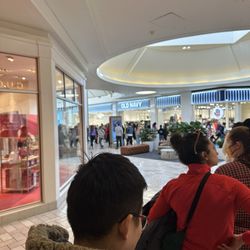 Athleta - Line for Swap Day