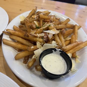 Fountain Grill - Truffle fries with ranch - American Near Me - Ashburn, Virginia Fountain Grill - Truffle fries with ranch - American Near Me - Ashburn, Virginia