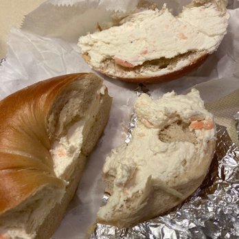 Greenberg’s Bagels - Lackluster lox spread on a borderline-stale bagel. - Bagels Near Me - Brooklyn, New York Greenberg’s Bagels - Lackluster lox spread on a borderline-stale bagel. - Bagels Near Me - Brooklyn, New York