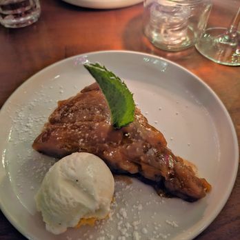 Le Baratin - Tarte Tatin/Baked Apple Tart. $10 Excellent version. Best I've had in years - Cafes Near Me - New York, New York Le Baratin - Tarte Tatin/Baked Apple Tart. $10 Excellent version. Best I've had in years - Cafes Near Me - New York, New York