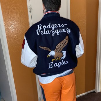 Av Sports & Graphics - Customized Merchandise Near Me - Lancaster, California Av Sports & Graphics - Customized Merchandise Near Me - Lancaster, California