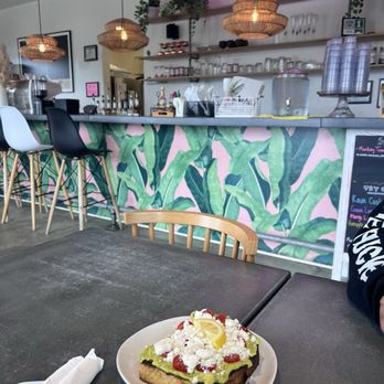 Vibe Cafe - Avocado toast - Cafes Near Me - Hilo, Hawaii