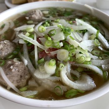 Pho Sam - Packed bowl of pho - Vietnamese Near Me - Whitby, Ontario