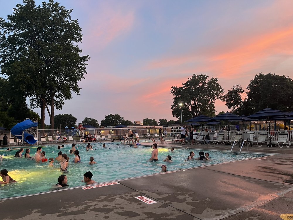 CASTLE GARDEN SWIM CLUB Updated June 2024 14501 Hix St, Livonia