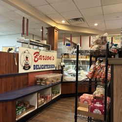 Hymie's Delicatessen - Interior