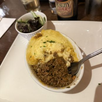 Cronins Restaurant - Shepherds pie - Irish Near Me - Killarney, Kentucky