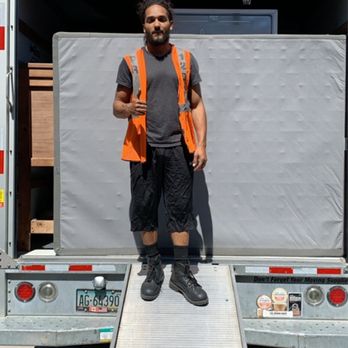 A&G Moving Services - Tightly packed wall to the end of truck - Movers Near Me A&G Moving Services - Tightly packed wall to the end of truck - Movers Near Me