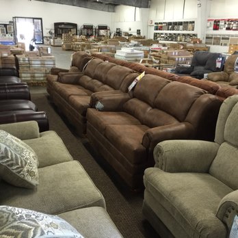 Derailed Commodity - Carpeting Near Me - Joplin, Missouri