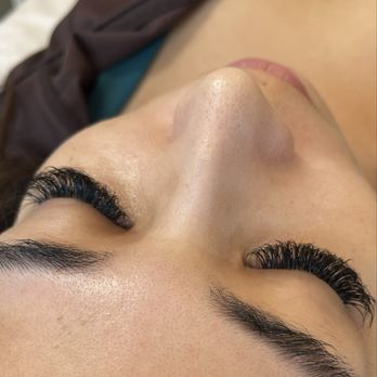 Lash Love - Hybrid cat eye - Eyelash Service Near Me - Honolulu, Hawaii Lash Love - Hybrid cat eye - Eyelash Service Near Me - Honolulu, Hawaii