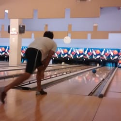 Aventura Center - Bowling