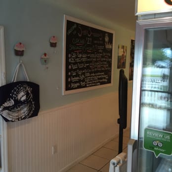 Sweet Savannah's - Ice Cream & Frozen Yogurt Near Me - Marathon, Florida Sweet Savannah's - Ice Cream & Frozen Yogurt Near Me - Marathon, Florida