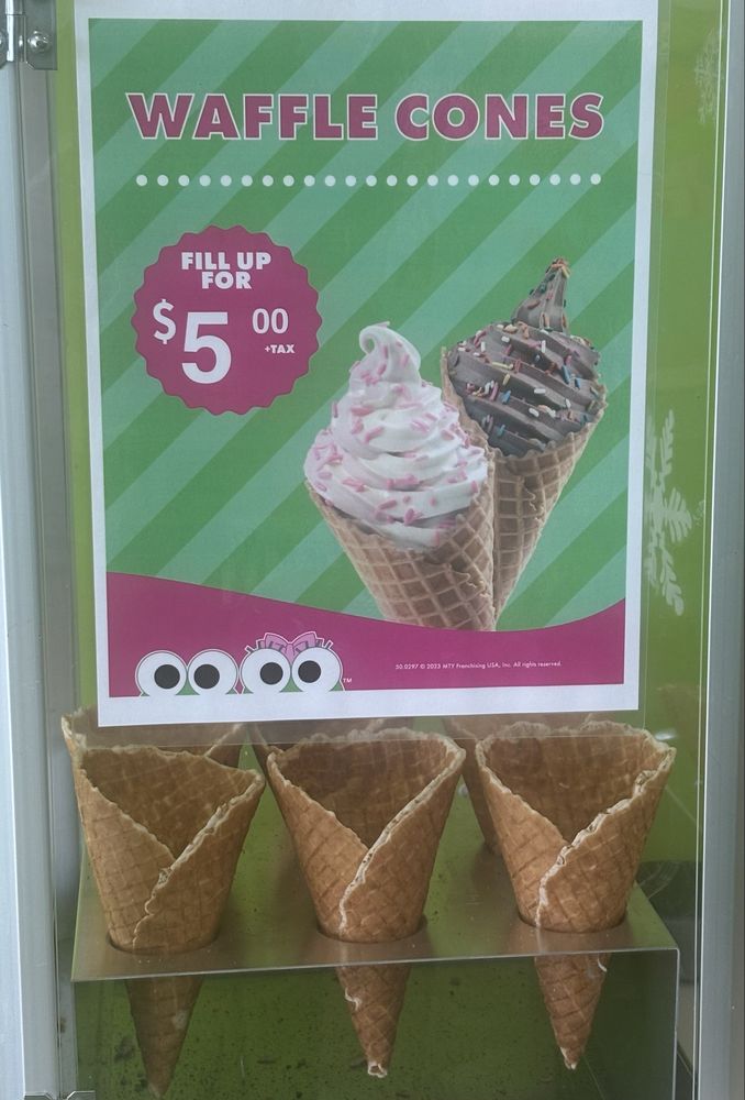 SweetFrog Logo