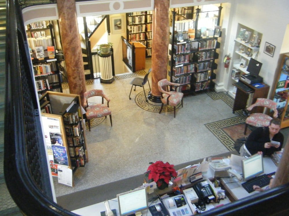 STONINGTON FREE LIBRARY Updated October 2024 17 Photos 20 High St