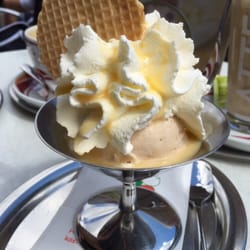Omas Kaffee-Stube - Generationsübergreifend ... Eine sehr gute italienische "Eisdiele"