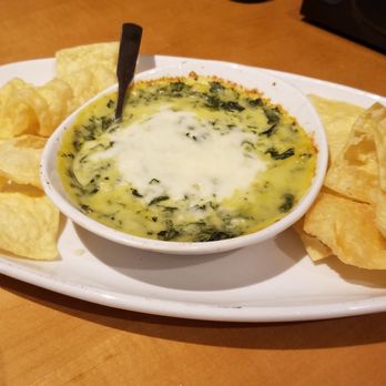 Olive Garden Italian Restaurant - Spinach and artichoke dip...Yummy!!! - Italian Near Me - Slidell, Louisiana