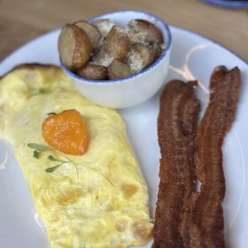 Casi Cielo - Omelette - Cocktail Bars Near Me - Atlanta, Georgia Casi Cielo - Omelette - Cocktail Bars Near Me - Atlanta, Georgia