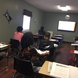 4 Wheels Driving School Academy