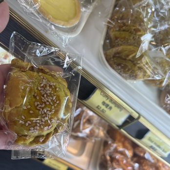 Red Lotus Bakery & Cafe - super tasty curry dumpling pastry - Bakeries Near Me - Douglaston, New York Red Lotus Bakery & Cafe - super tasty curry dumpling pastry - Bakeries Near Me - Douglaston, New York