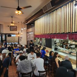 Shin-Sen-Gumi Yakitori Izakaya - West L.A. - Dining area