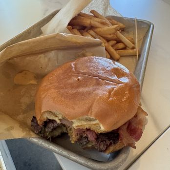 CRAFT BURGER By Shane - North Main - Bacon, Avocado BLT Burger - Burgers Near Me - Alpharetta, Georgia