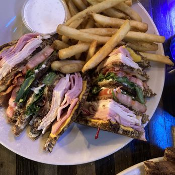 Barleys Bar - Triple Club Sandwich - American Near Me - Council Bluffs, Iowa