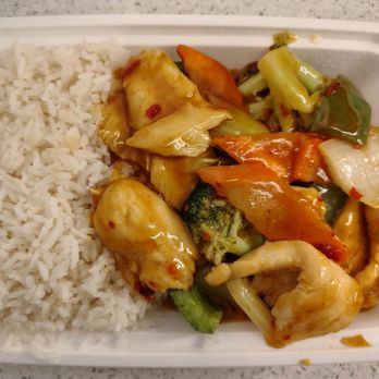 Super Golden Chopstick - Chicken with Garlic Sauce and White Rice Lunch Special - Chinese Near Me - New York, New York Super Golden Chopstick - Chicken with Garlic Sauce and White Rice Lunch Special - Chinese Near Me - New York, New York