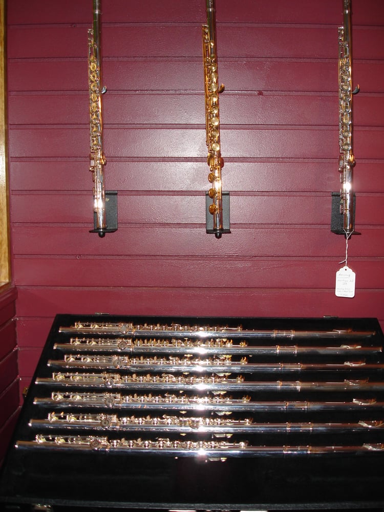 RICK’S MUSICAL INSTRUMENTS Updated October 2024 17 Reviews 2352