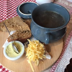 Kaamps Landgoed - Onion soup with local cheese and fresh bread - amazing!!