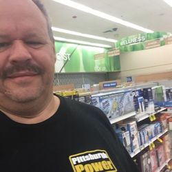 Rite Aid - Good looking customer