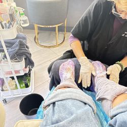 Metro Nail Lounge - Getting a pedicure