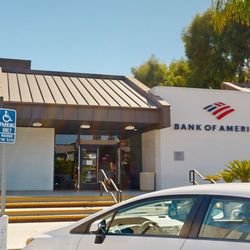 Bank of America Financial Center - Storefront
